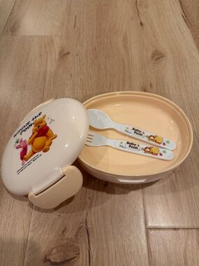 Winnie the Pooh Baby lunch box Set